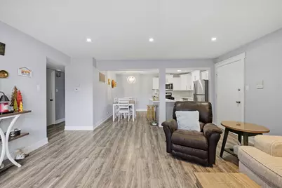 4929 W 109th Street #101, Oak Lawn, IL 60453 - Photo 3