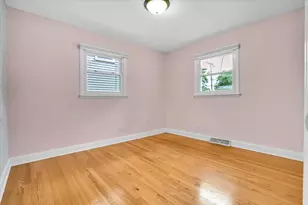 1402 S Robert Dr, Mount Prospect, IL 60056 - Photo 17