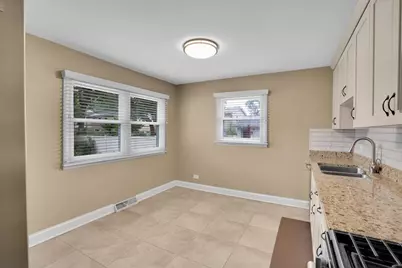 1402 S Robert Drive, Mount Prospect, IL 60056 - Photo 7