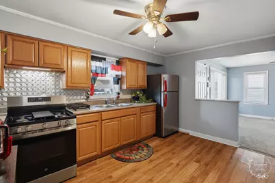 1556 S 4th Avenue, Kankakee, IL 60901 - Photo 5