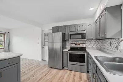 1115 Eastview Drive, Paxton, IL 60957 - Photo 15