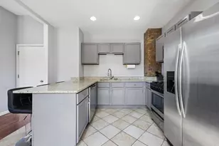 754 N Hickory St, Joliet, IL 60435 - Photo 9