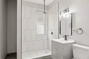 8418 S Essex Ave, Chicago, IL 60617 - Photo 31