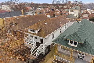 8418 S Essex Ave, Chicago, IL 60617 - Photo 3