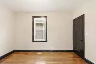 8418 S Essex Ave, Chicago, IL 60617 - Photo 19