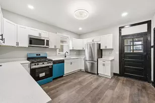 8418 S Essex Ave, Chicago, IL 60617 - Photo 21