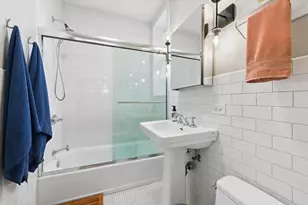 2570 W Lyndale St, Chicago, IL 60647 - Photo 9
