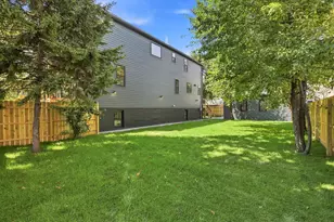 3072 N Avers Ave, Chicago, IL 60618 - Photo 33
