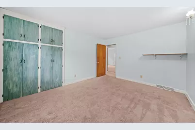 915 W Lincoln Avenue, Belvidere, IL 61008 - Photo 21