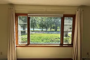 915 W Lincoln Ave, Belvidere, IL 61008 - Photo 3