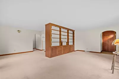 915 W Lincoln Avenue, Belvidere, IL 61008 - Photo 7
