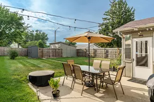 1019 17th St, Rockford, IL 61104 - Photo 3