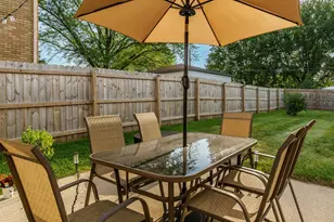 1019 17th St, Rockford, IL 61104 - Photo 5