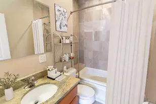 1430 N Maplewood Ave, Chicago, IL 60622 - Photo 17