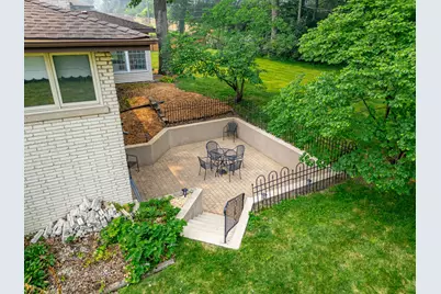 304 E Irving Park Road, Roselle, IL 60172 - Photo 45
