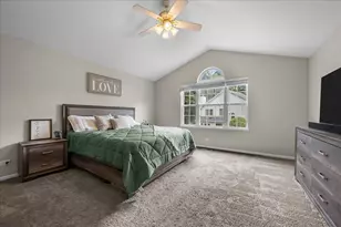 877 Wembley Ct, Elgin, IL 60120 - Photo 19