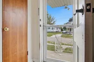 306 E Columbia St, Danvers, IL 61732 - Photo 3