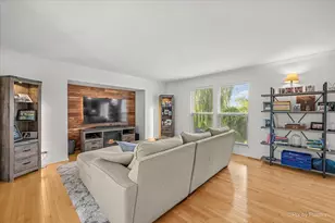712 Brighton Cir, Port Barrington, IL 60010 - Photo 3