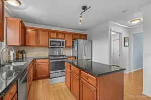 712 Brighton Cir, Port Barrington, IL 60010 - Photo 7