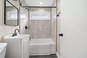 17617 Burnham Ave, Lansing, IL 60438 - Photo 11