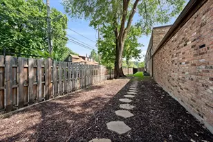 1101 Dodge Ave, Evanston, IL 60202 - Photo 19