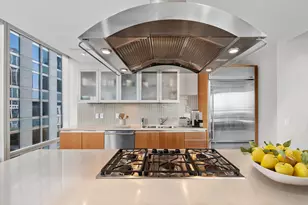 340 E Randolph St, Chicago, IL 60601 - Photo 9