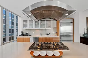 340 E Randolph St, Chicago, IL 60601 - Photo 9