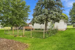 908 S Congress Ave, Polo, IL 61064 - Photo 7