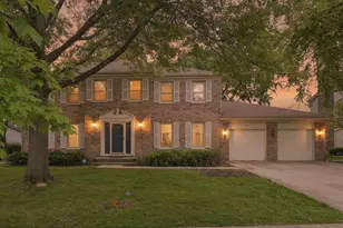 837 Heatherstone Dr, Schaumburg, IL 60173 - Photo 1