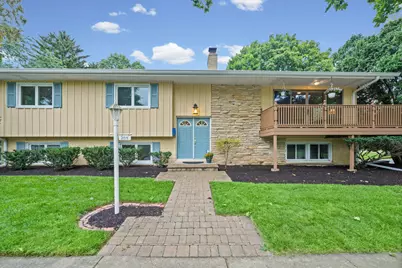 203 Maclaren Lane, Lake Bluff, IL 60044 - Photo 1