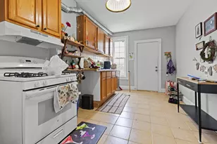602 7th St, Rockford, IL 61104 - Photo 5