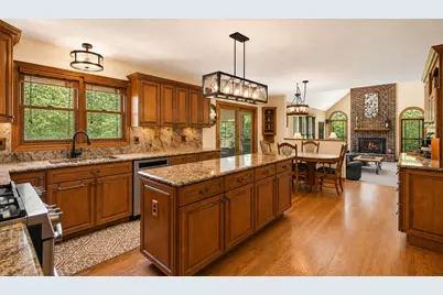 2617 Crystal Way, Crystal Lake, IL 60012 - Photo 3