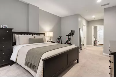 33 W Huron Street #402, Chicago, IL 60654 - Photo 11