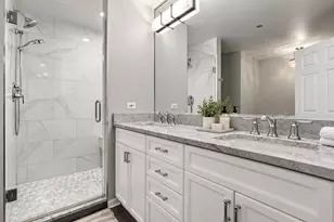 33 W Huron St, Chicago, IL 60654 - Photo 13