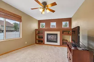 31 Kenilworth Ave, Romeoville, IL 60446 - Photo 9