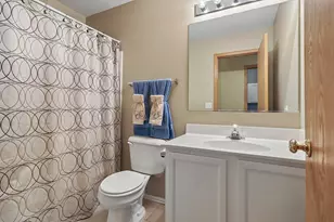 31 Kenilworth Ave, Romeoville, IL 60446 - Photo 13