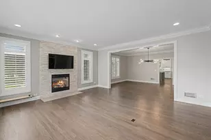 2 N Smith St, Palatine, IL 60067 - Photo 5
