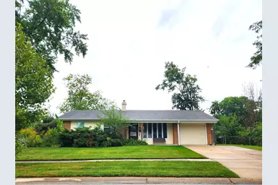 325 Spruce Lane, Elk Grove Village, IL 60007 - Photo 1