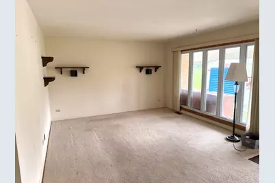 325 Spruce Lane, Elk Grove Village, IL 60007 - Photo 7