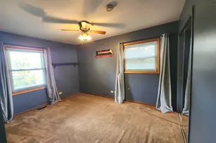 325 Spruce Ln, Elk Grove Village, IL 60007 - Photo 13