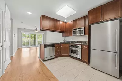 255 E Liberty Drive #203, Wheaton, IL 60187 - Photo 3