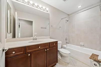 255 E Liberty Drive #203, Wheaton, IL 60187 - Photo 9