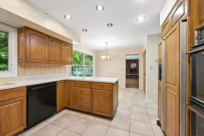 937 Sutton Drive, Northbrook, IL 60062 - Photo 11