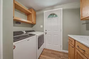 5564 S Greenland Dr, Rochelle, IL 61068 - Photo 9