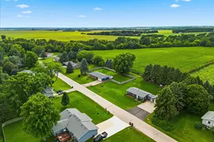 5564 S Greenland Dr, Rochelle, IL 61068 - Photo 27