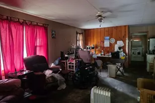 1029 S McKinley St, Harrisburg, IL 62946 - Photo 5