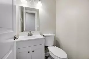 1715 W Thome Ave, Chicago, IL 60660 - Photo 17