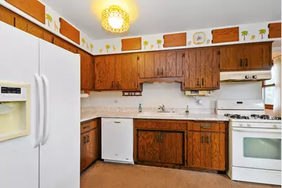 8540 Candlelight Drive E, Willow Springs, IL 60480 - Photo 13