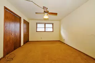 8540 Candlelight Dr E, Willow Springs, IL 60480 - Photo 21