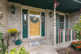 5903 Bentley Ave, Willowbrook, IL 60527 - Photo 3